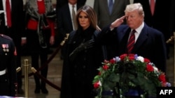 Rais Donald Trump na mkewe Melania Trump