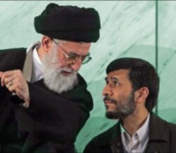 با علنی شدن اختلاف رهبر و رییس جمهوری اسلامی ایران ، حمایت های خامنه ای از احمدی نژاد کاهش یافته است