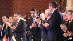 Хуан Гуайдо и Майк Пенс на встрече в Боготе, Колумбия (февраль 2019 г.)