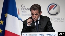 Fransa Əfqanıstandakı qoşunlarının vəziyyətini müzakirə edir