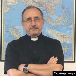 意大利《亚洲新闻》前总编辑贝纳多·切韦莱拉神父