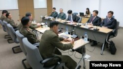 지난달 29일 남북한은 개성공단 종합지원센터에서 남북공동위원회 산하 통행·통신·통관(3통) 분과위원회를 열어 3통 개선 논의를 재개했다.