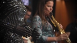 Warung VOA "Plus Minus Kecerdasan Buatan (AI)