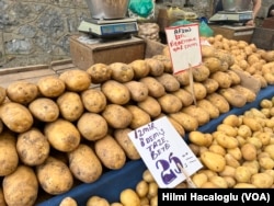 Türkiye'deki yüksek enflasyon pazar tezgahlarına da yansıyor