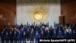 የአፍሪካ ሀገራት መሪዎች እኤአ የካቲት 17 ቀን 2024 በአዲስ አበባ ከሚካሄደው 37ኛው የአፍሪካ ህብረት ምክር ቤት ስብሰባ በፊት ፎቶ ተነስተዋል። ፎቶ ኤኤፍፒ
