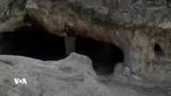 Şikefta Çarsitûn li Geliyê Duhok Perestgeha Kevnar ya Zeradeştîyan