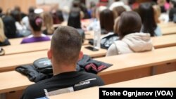 Ќе почнеме од таму каде се пријавуваат неправилности и постепено со тек на време ќе направиме ревизија на сите, најави министерката за образование, Весна Јаневска