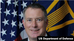 美国国防部负责西半球事务的副助理部长丹尼尔·P·埃里克森（Daniel P. Erikson）（美国国防部照片）