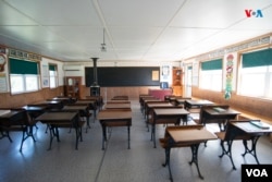 Los Amish cursan hasta el octavo grado en la escuela. En lo adelante, los niños y niñas aprenden oficios de sus padres o de otros miembros de las familias. [Fotografía: Ismael Rodríguez/VOA]