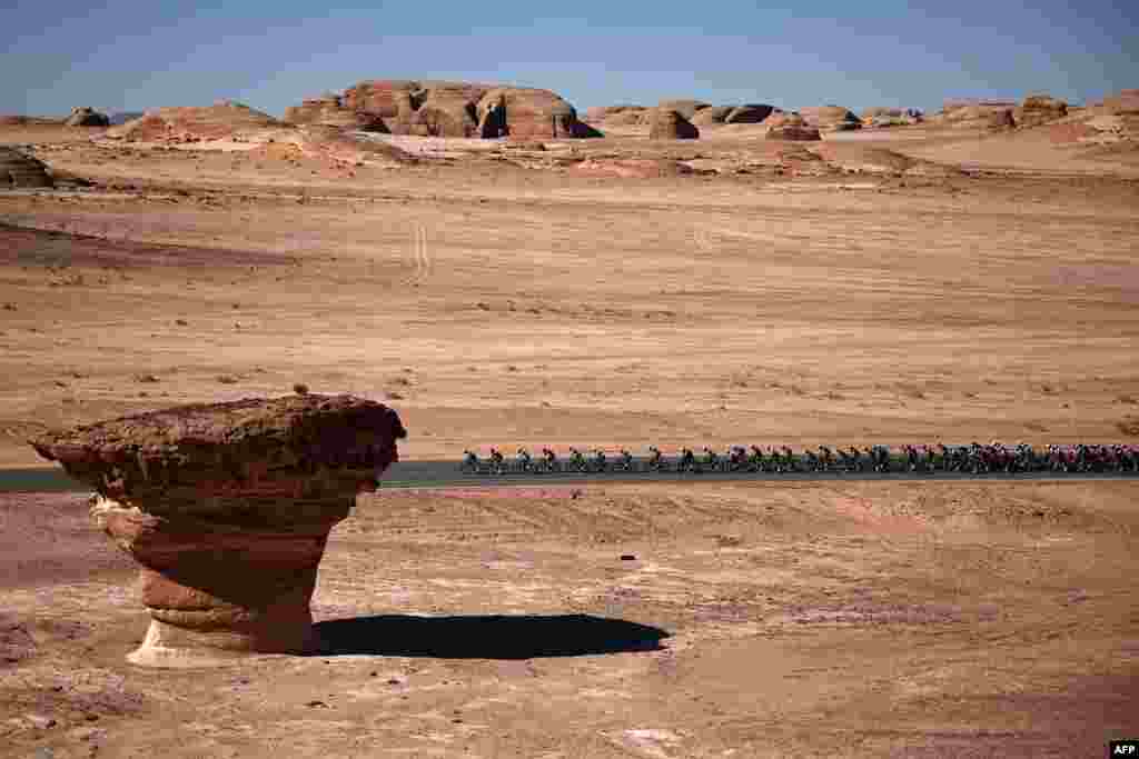 The pack rides during the second stage of al-Ula Tour cycling race near Al-Ula, Saudi Arabia, Jan. 31, 2024.
