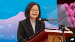 资料照片：台湾总统蔡英文在台北总统府发表元旦讲话。(2024年1月1日）