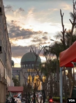 沙甸大清真寺圆顶 (美国之音/柯林)