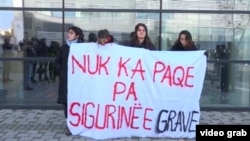 Protestë në Prishtinë pas vrasjes së një gruaje 30 vjecare