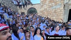 لە ڕۆژی 17ی چواری 2024 سەدان هاوڵاتی لە لالشی پیرۆز ئاهەنگی سەری ساڵی نوێی ئێزدی دەگێڕن.