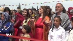 Êzîdîyên Efrînî li Derbiderîyê Çarşema Sor Pîroz Dikin