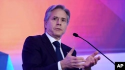 Sekretari Blinken duke folur në Nju Deli (3 mars 2023)