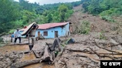 রাজ্য বিপর্যয় মোকাবিলা বাহিনীর সঙ্গে উদ্ধারকাজে হাত মিলিয়েছে জাতীয় বিপর্যয় মোকাবিলা বাহিনীও।