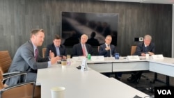 专家在美台商业协会与2049项目研究所举办的半导体研究项目中讨论美台半导体供应链伙伴关系。（2023年4月25日，美国之音锺辰芳拍摄）