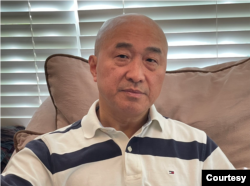 旅美时评人雷歌