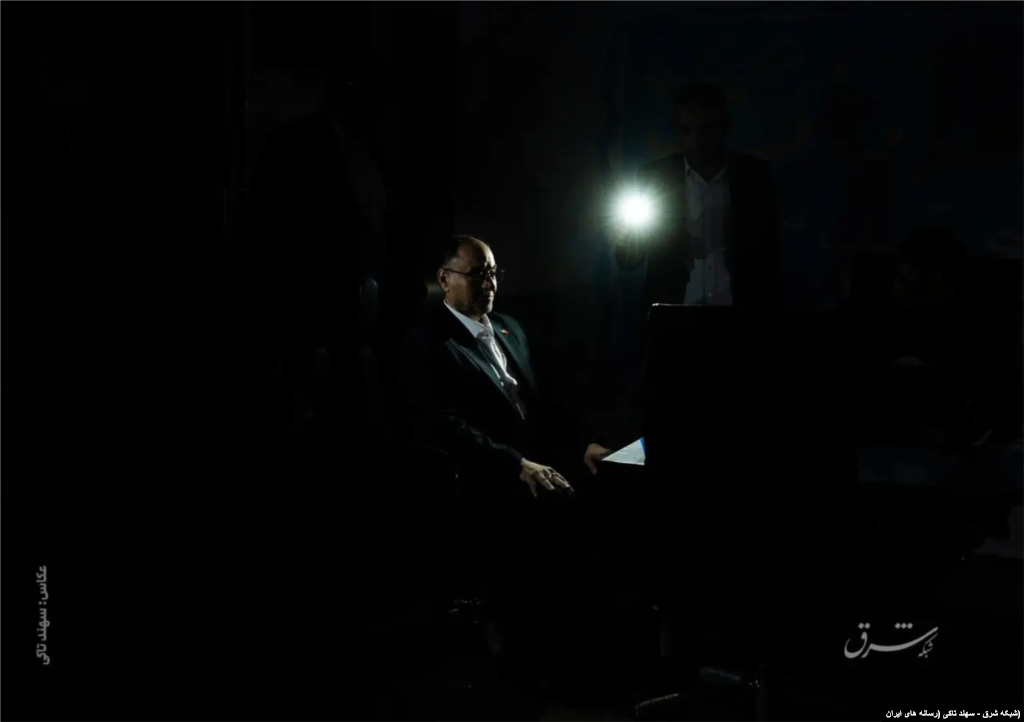 قطع برق در هنگام ثبت نام این چهره مرموز ساختار قدرت جمهوری اسلامی از نکات جالب و کم&zwnj;نظیر بود