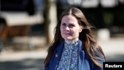 আইসল্যান্ডের প্রধানমন্ত্রী ক্যাটরিন জাকোবসদোত্তির স্পেনের গ্রানাডায় ইউরোপিয়ান পলিটিকাল কমিউনিটি সম্মেলনে অংশ নিচ্ছেন। (৫ অক্টোবর, ২০২৩)