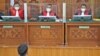 Hakim membacakan putusan hukuman terhadap Bharada Richard Eliezer (membelakangi) di Pengadilan Negeri Jakarta Selatan, Rabu (15/2). 