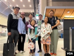 来自澳门的薇薇安（Vivian Huang）一家人（三个女儿、妈妈、弟弟和弟媳）