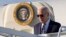 Prezidan Joe Biden rive Delaware abo avyon prezidansyel Air Force One nan New Castle, 12 Avril 2024. 