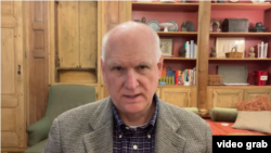 Европските нации сфаќаат дека по претстојните американски претседателски избори може да има претседател во Белата куќа кој можеби нема да сака да и` помогне на Украина, вели Џим Таунсенд. 