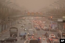 沙尘暴来袭北京。 (2023年3月10日)