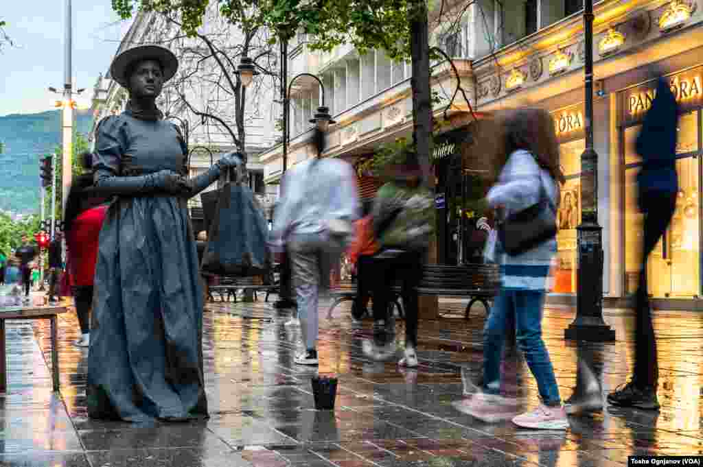 Statua Fest - Performing street art festival of living statues 