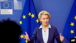 资料照片：欧盟委员会主席冯德莱恩在布鲁塞尔的一次记者会上讲话。(2023年6月20日)