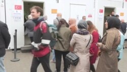 هاووڵاتیانی تورکیا لە بەرلین بەشداری لە دەنگدانی خولی دووهەمی سەرۆکایەتی تورکیا دەکەن