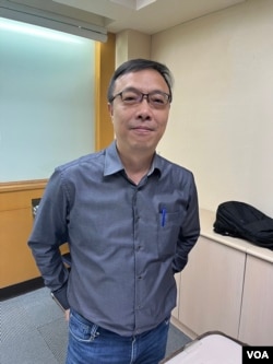 声援富察连署工作小组成员、灿烂时光东南亚书店负责人张正（美国之音记者金谷2023年5月12日摄于台北）