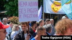 Претставниците на Синдикатите се задоволни од исходот на преговорите изборените 30 отсто од просечна плата за регрес во 2024 година за административците