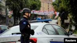 科索沃警察在北部地区执勤。（2023年6月16日）