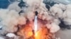 Mega roket Starship milik SpaceX meluncur untuk uji terbang dari ppangkalan di Boca Chica, Texas, 6 Juni 2024. (Foto: Space X via AP)