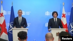 北约秘书长斯托尔滕贝格与格鲁吉亚总理科巴希泽在第比利斯联合举行记者会。(2024年3月18日)