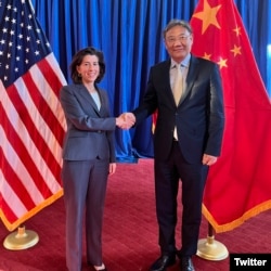 美国商务部长吉娜·雷蒙多和中国商务部长王文涛2023年5月25日在华盛顿进行会晤 。
