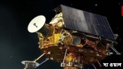 চাঁদের ধুলোর অদ্ভূত প্রকৃতিই ভারতের চন্দ্রযান ৩-এর সফট ল্যান্ডের সময়ে আসল চ্যালেঞ্জ। 