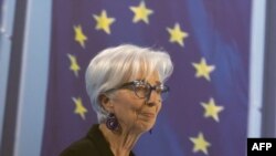 Presiden Bank Sentral Eropa Christine Lagarde hadir dalam konferensi pers di Frankfurt am Main, Jerman, pada 4 Mei 2023. (Foto: AFP/Andre Pain)