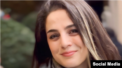 رویا حشمتی، مخالف حجاب اجباری که متحمل ۷۴ ضربه شلاق شده است. آرشیو