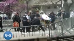 Moto moko amitumbi na moto liboso lya tribunal ezali kosambisa Trump
