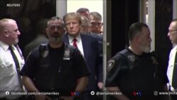 Ish-Presidenti Trump në korridorin e gjykatës në Manhatan.