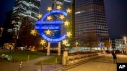 Alman devleti 2023'ün ilk yarısında aldığından önemli ölçüde daha fazla para harcadı