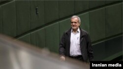 Təbriz millət vəkili Məsud Pezeşkiyan