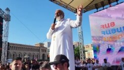 Մանուշակագույն շարժման առաջացրած մեծ բանավեճը