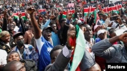 በኬንያ የታክስ ጭማሪ ያስከተለው ተቃውሞ የሀገሪቱ መሪ አወዛጋቢውን ረቂቅ አዋጅ እንዲሰርዙ ማድረጉን ተከትሎ፣ በመቶዎች የሚቆጠሩ ኬንያውያን እሁድ እለት በዋና ከተማዋ ናይሮቢ የተካሄደውን የመታሰቢያ የሙዚቃ ድግስ ታድመዋል፤ ናይሮቢ፣ ኬንያ፣ እእአ አነሃሴ 7/2024