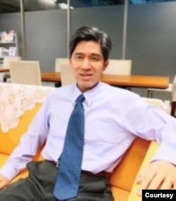 位于台北的台湾大学政治系教授左正东