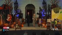 Biden Distribye Bonbon, Liv Bay Timoun pou Fèt Halloween Mezonblanch la 